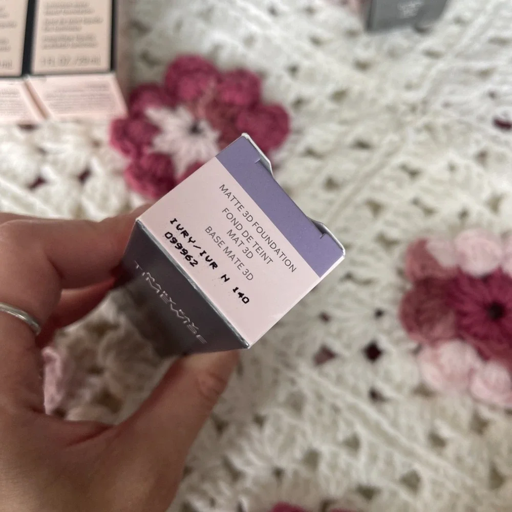 NEW  Mary Kay Timewise Matte 3D Foundation Ivory N 140 099962